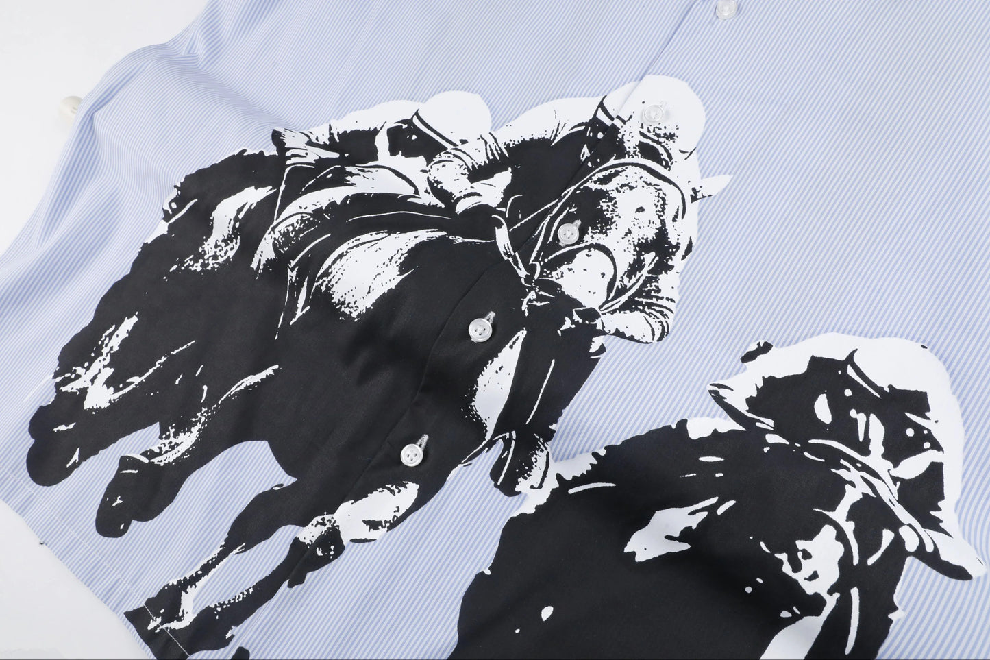 JOCKEY CROPPED BUTTON UP